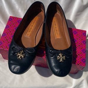 TORY BURCH - Tory Burch Charm Ballet Flat